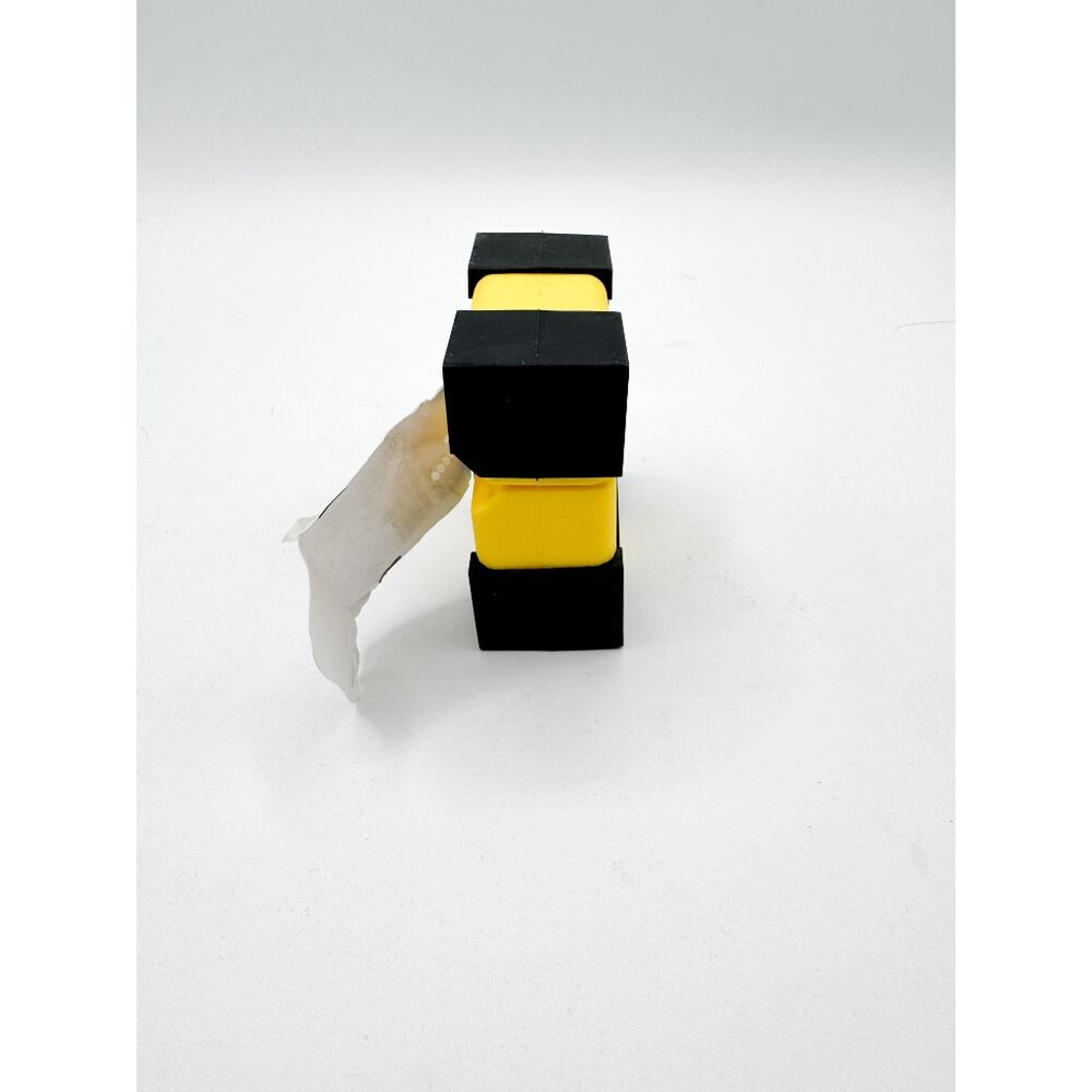 Off-White Air Pod Case - Picture 4 of 7
